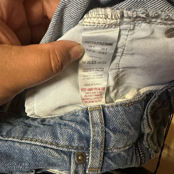 Pretty Little‎ Thing Women's Blue Jeans size 2 - Picture 4 of 4